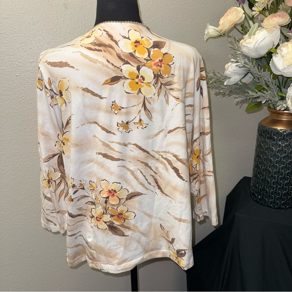 Alfred Dunner Floral Top Beige Brown 3/4 Sleeve Embellished Blouse - Picture 4 of 9